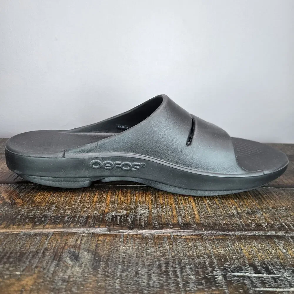 Oofos Ooahh Mens Size 12 Recovery Slip-On Comfort Flip Flops Sandals Black